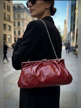 Vintage Y2K Red Faux Leather Kiss-Lock Frame Clutch Evening Bag with Chain.